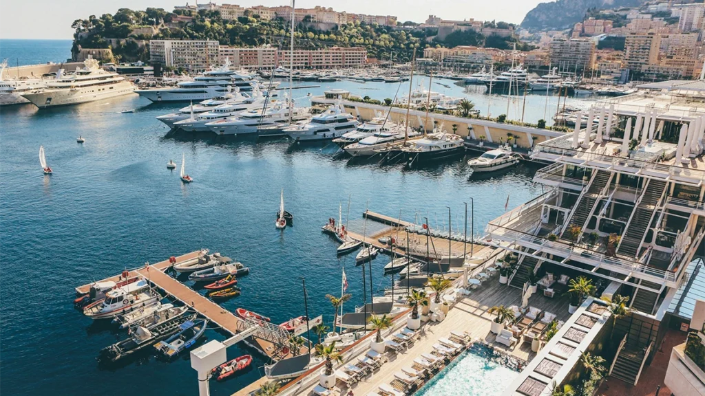 porto di monaco con barche e yacht